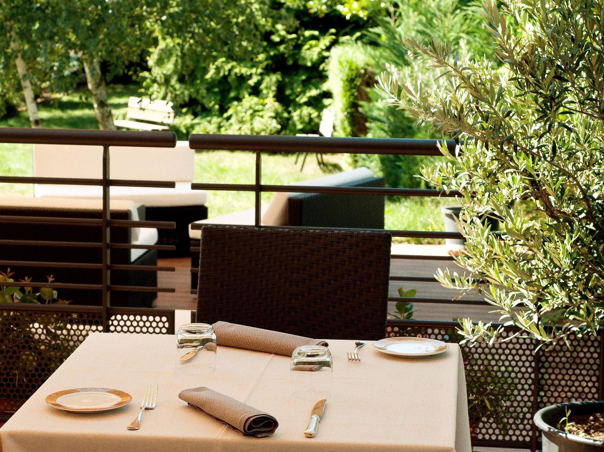 Logis Hotel Le Parc & Spa Saint-Hippolyte  Εξωτερικό φωτογραφία